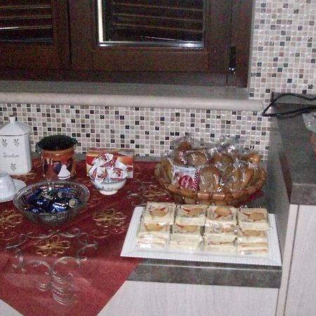 Il Giardino Degli Ulivi Bed and Breakfast Canneto  Εξωτερικό φωτογραφία