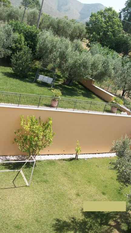 Il Giardino Degli Ulivi Bed and Breakfast Canneto  Εξωτερικό φωτογραφία